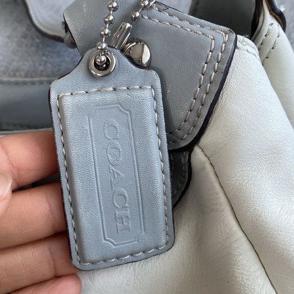 Bundle of two Coach mini white bag And brown mini Wallet - Picture 4 of 16